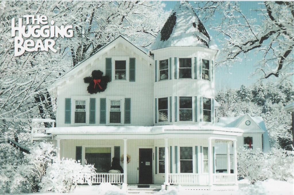 Hugging Bear Inn Bellows Falls Екстер'єр фото