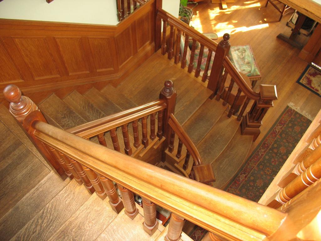 Hugging Bear Inn Bellows Falls Екстер'єр фото